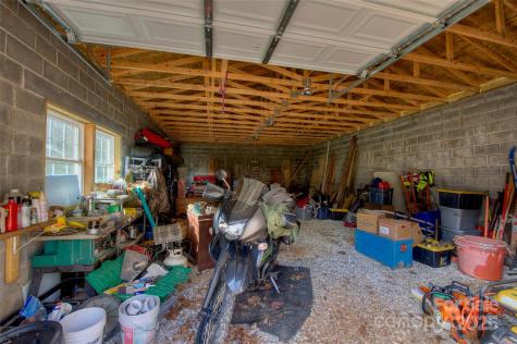 38 Buchanan Hill Road Bakersville NC 28705