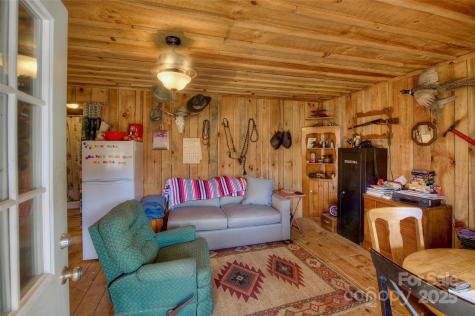 38 Buchanan Hill Road Bakersville NC 28705