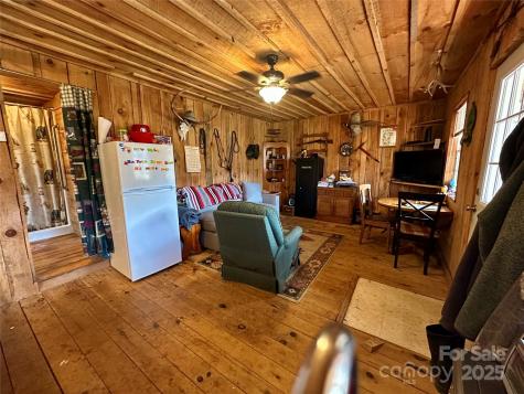38 Buchanan Hill Road Bakersville NC 28705