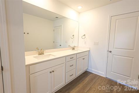 5011 Twin River Drive Denver NC 28037