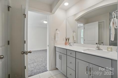 8018 Saluda Drive Charlotte NC 28269