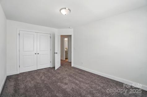 8018 Saluda Drive Charlotte NC 28269