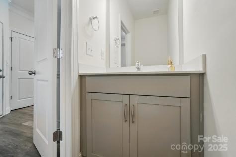 8018 Saluda Drive Charlotte NC 28269