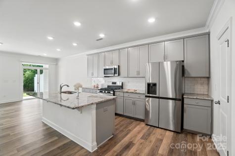 8018 Saluda Drive Charlotte NC 28269