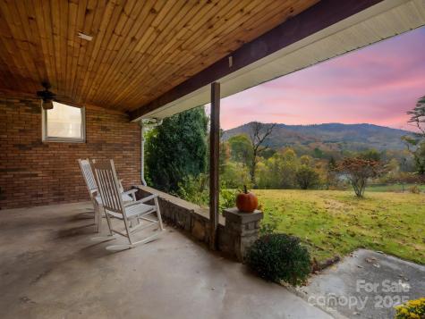 52 Loomis Avenue Asheville NC 28803