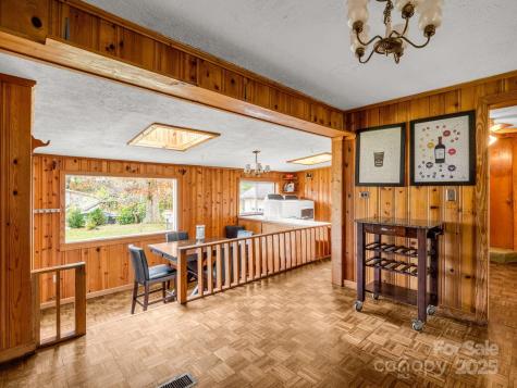 52 Loomis Avenue Asheville NC 28803