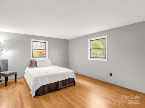 52 Loomis Avenue Asheville NC 28803