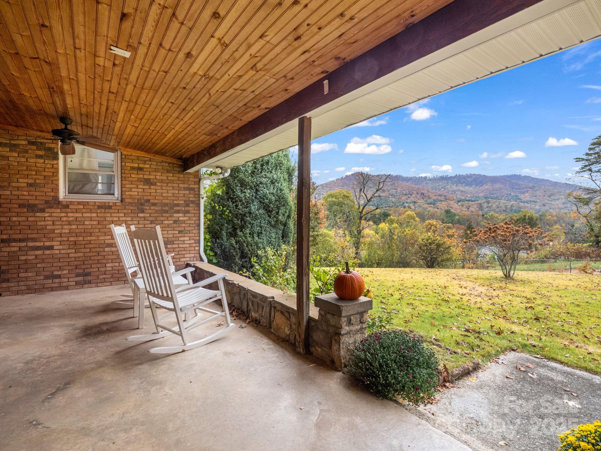 52 Loomis Avenue Asheville NC 28803