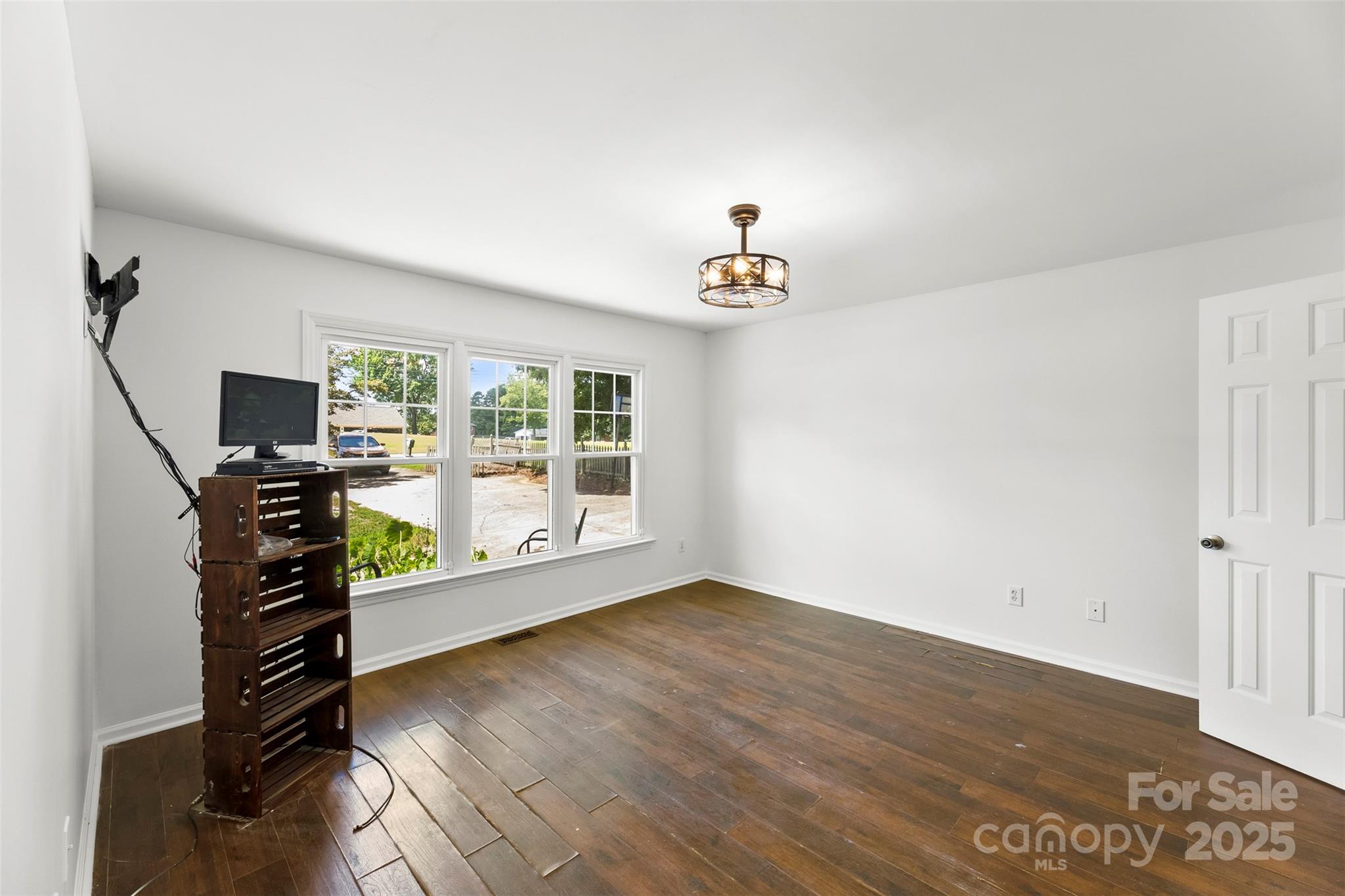 117 S Enochville Avenue Kannapolis NC 28081