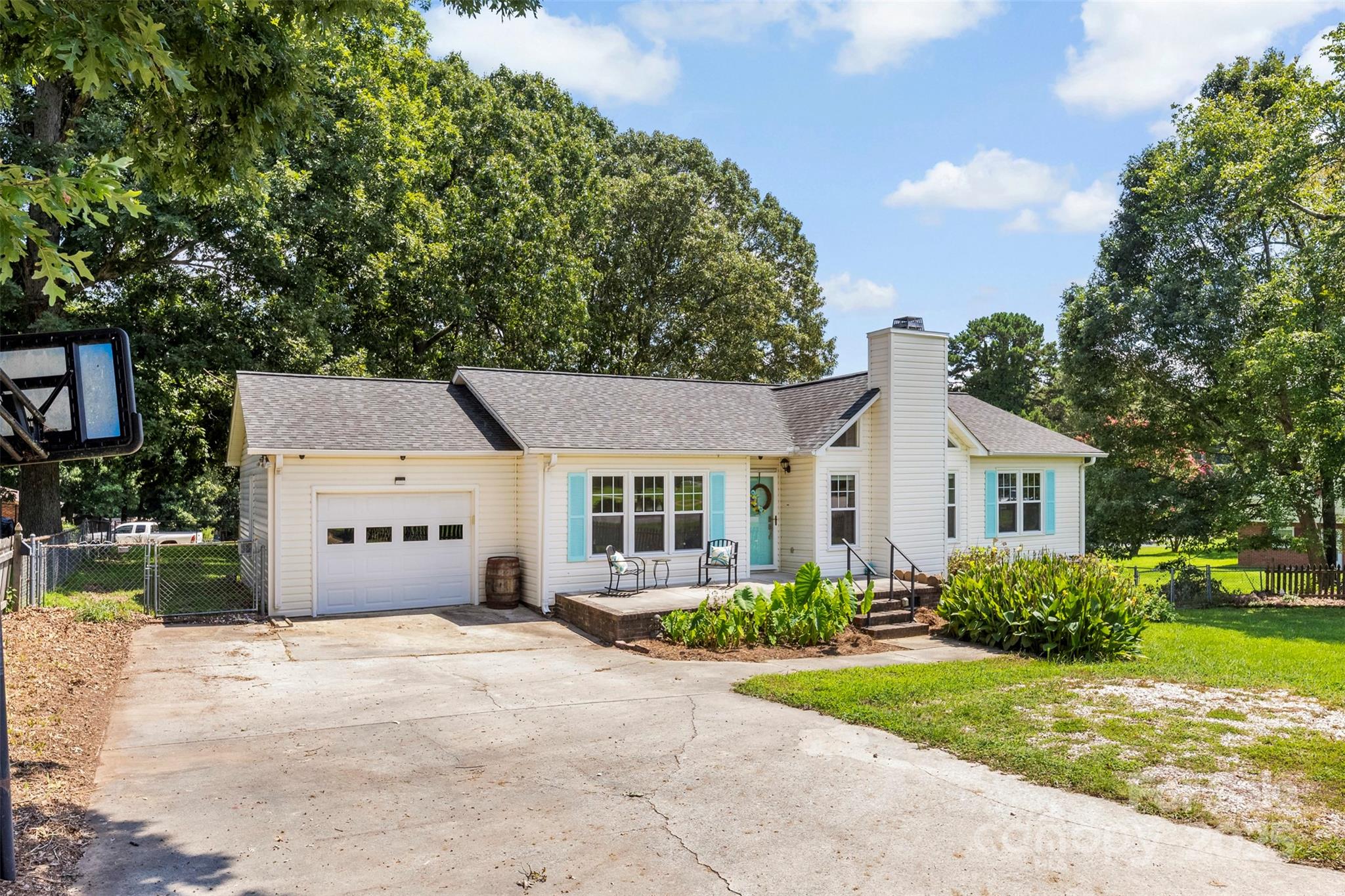 117 S Enochville Avenue Kannapolis NC 28081