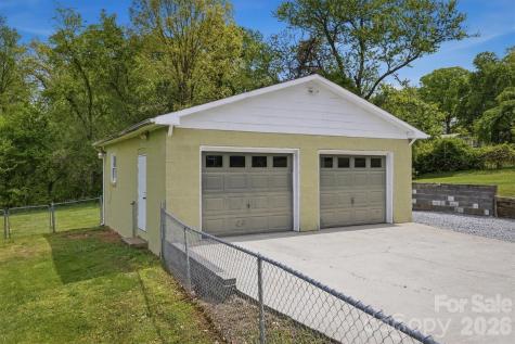 2566 Andrews Circle Lenoir NC 28645