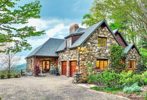 8 Timberwolf Court Asheville NC 28804