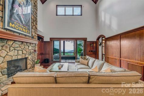8 Timberwolf Court Asheville NC 28804