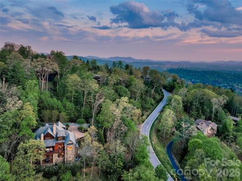 8 Timberwolf Court Asheville NC 28804