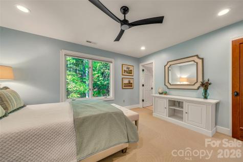 8 Timberwolf Court Asheville NC 28804