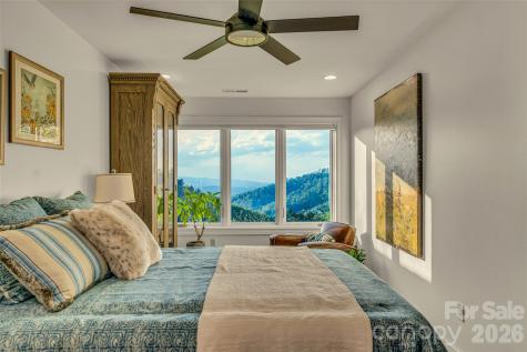 8 Timberwolf Court Asheville NC 28804