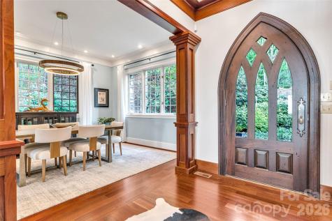 8 Timberwolf Court Asheville NC 28804