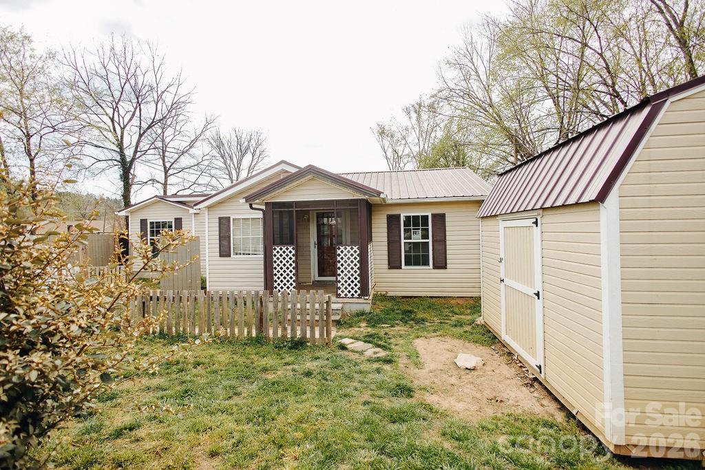 69 W Crawford Street Old Fort NC 28762