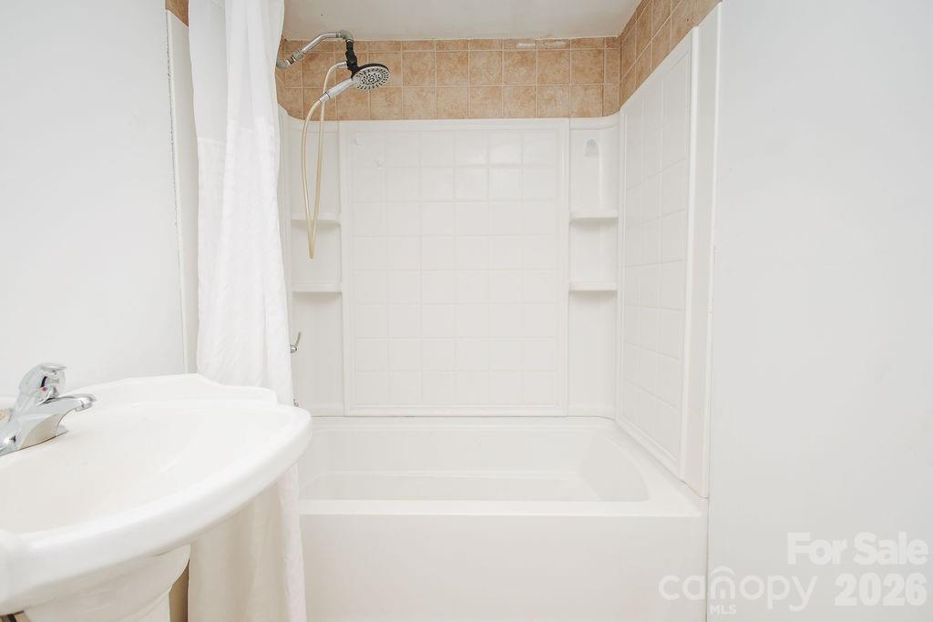69 W Crawford Street Old Fort NC 28762