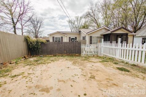 69 W Crawford Street Old Fort NC 28762