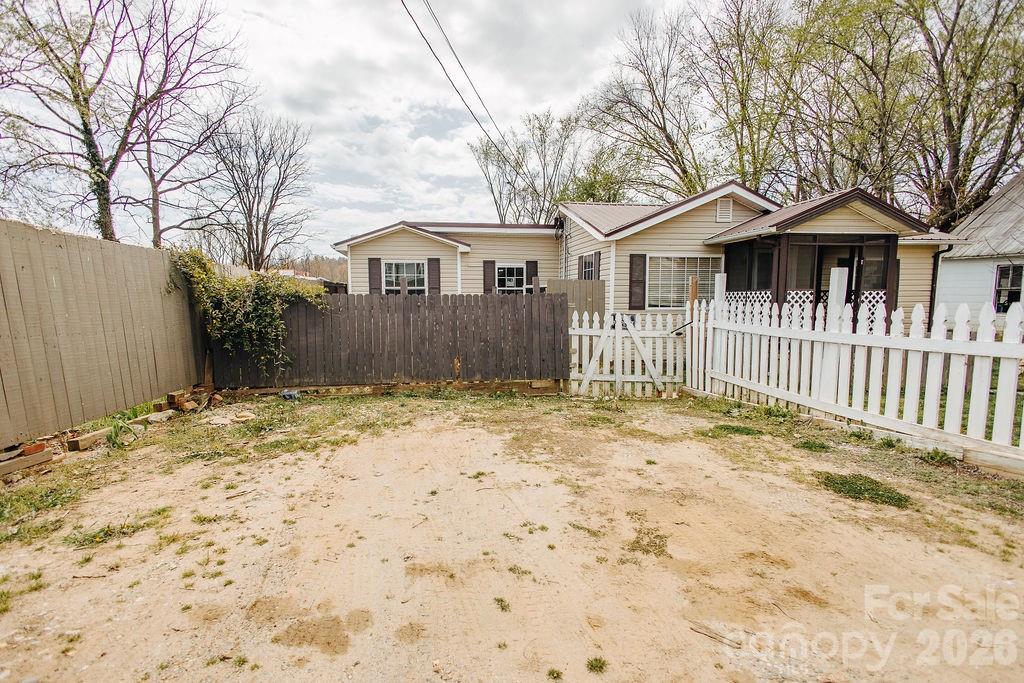 69 W Crawford Street Old Fort NC 28762