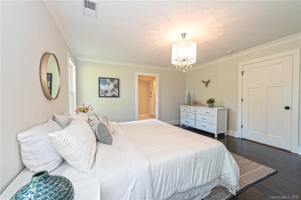 5234 Lynnville Avenue Charlotte NC 28205