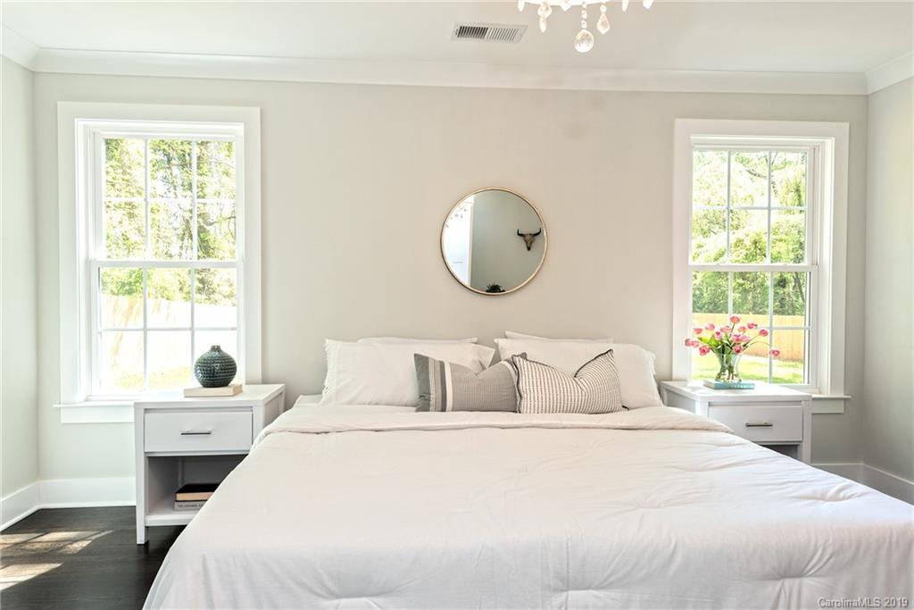 5234 Lynnville Avenue Charlotte NC 28205