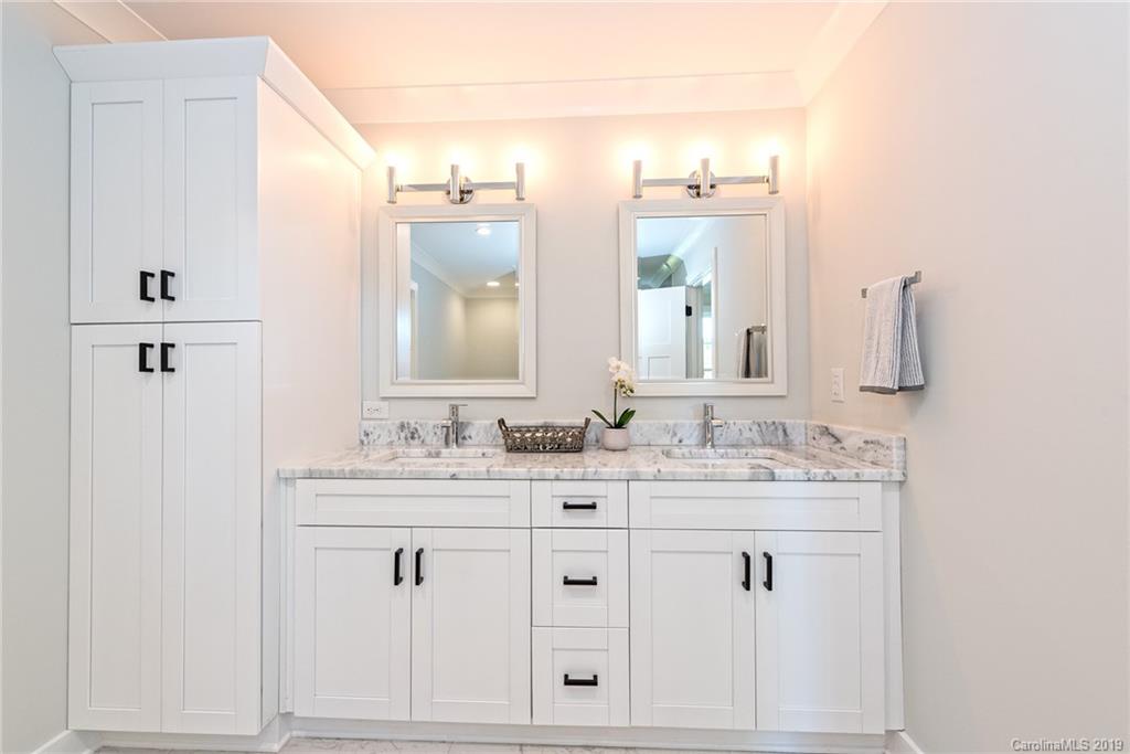 5234 Lynnville Avenue Charlotte NC 28205