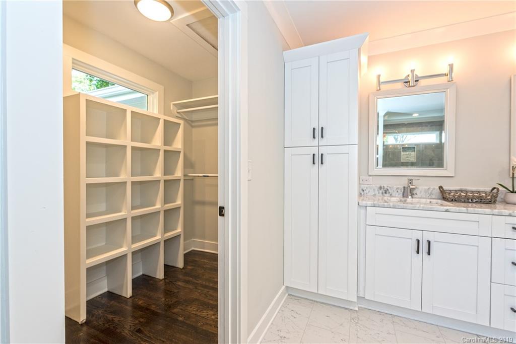 5234 Lynnville Avenue Charlotte NC 28205