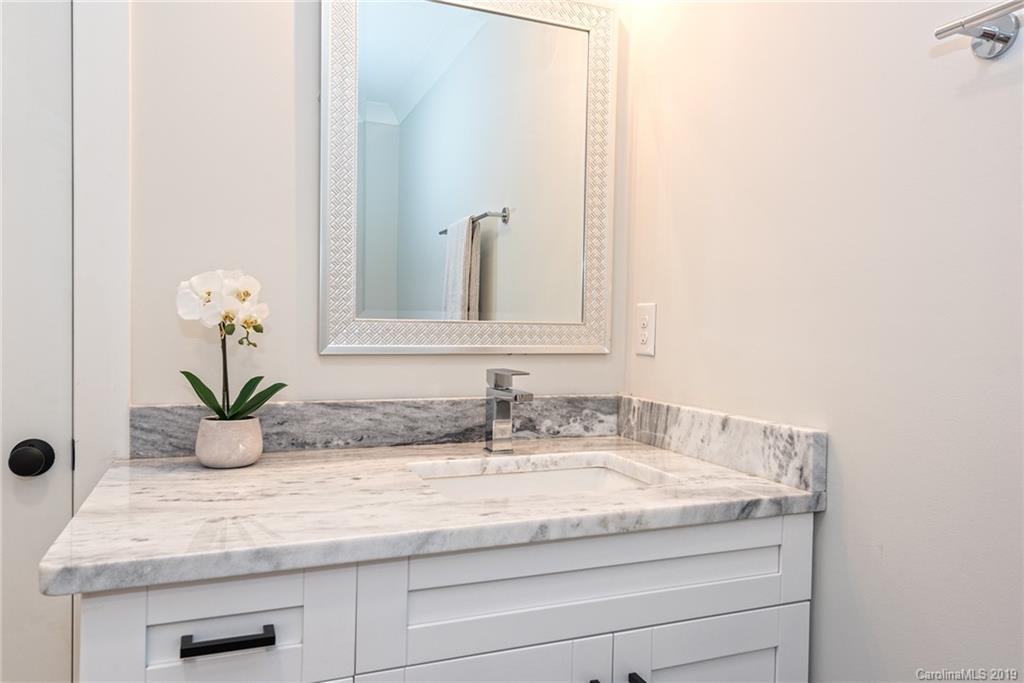 5234 Lynnville Avenue Charlotte NC 28205