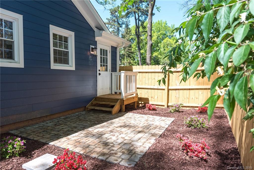 5234 Lynnville Avenue Charlotte NC 28205