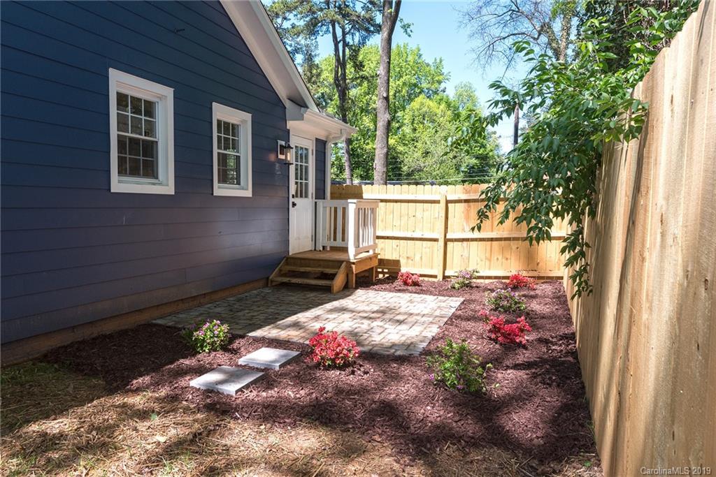 5234 Lynnville Avenue Charlotte NC 28205