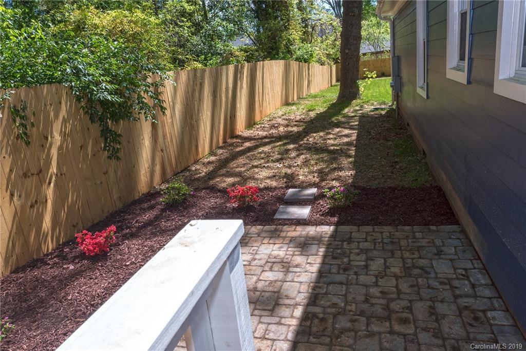 5234 Lynnville Avenue Charlotte NC 28205
