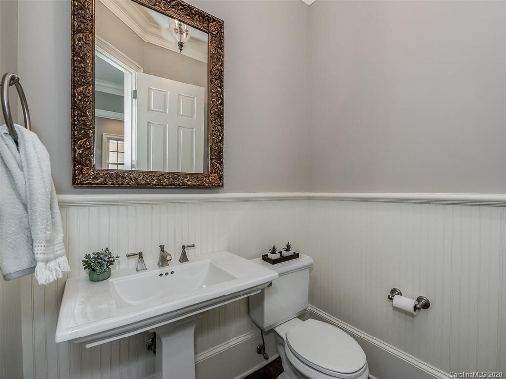 8916 Heydon Hall Circle Charlotte NC 28210