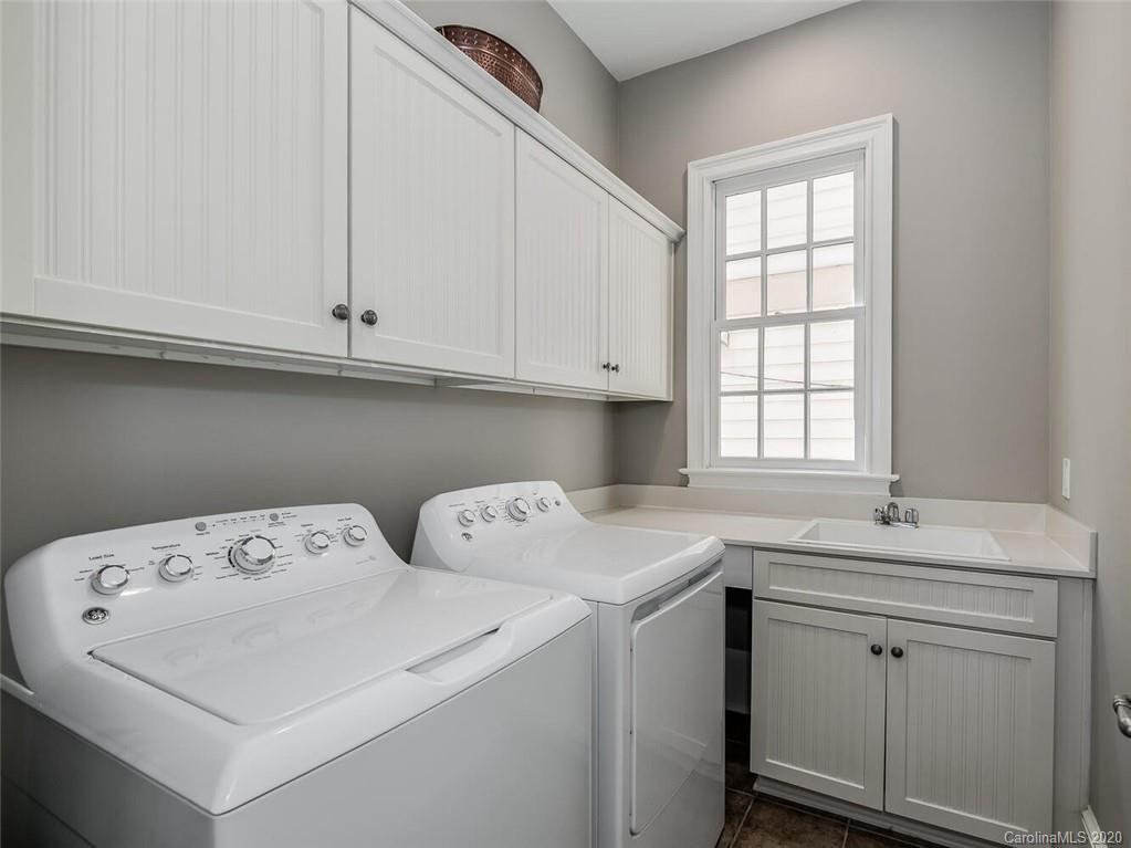 8916 Heydon Hall Circle Charlotte NC 28210
