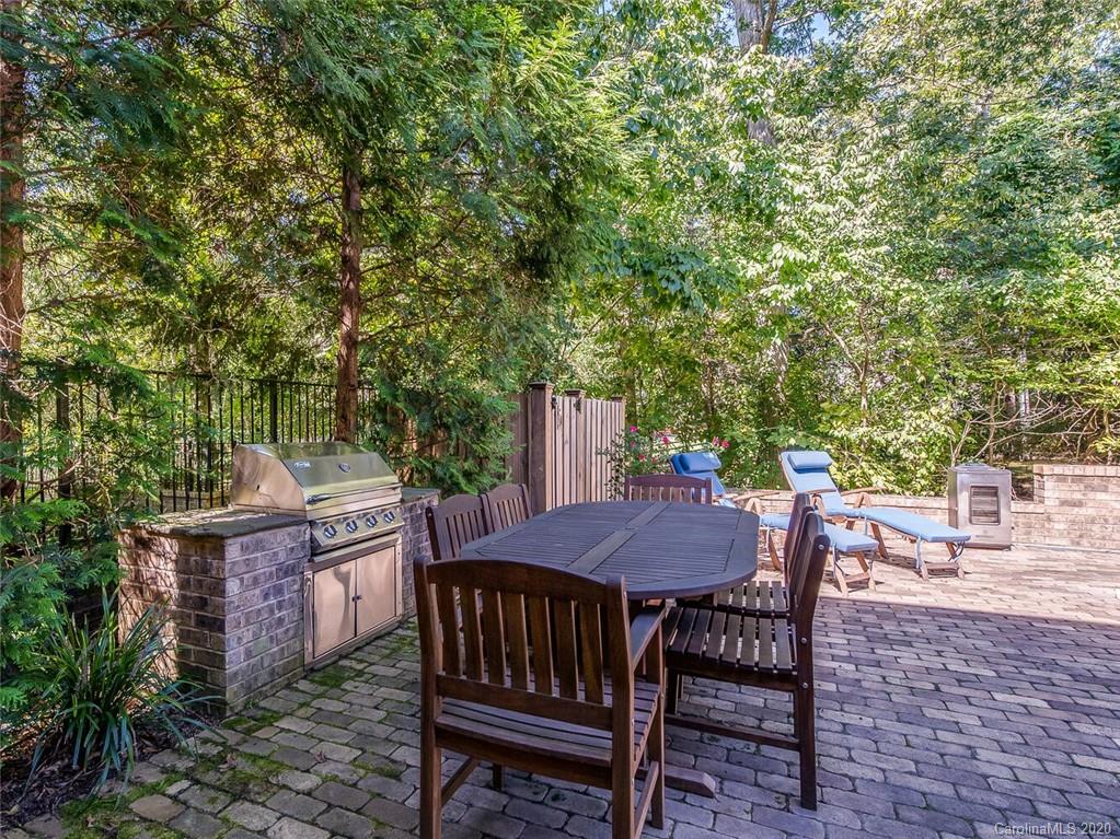 8916 Heydon Hall Circle Charlotte NC 28210