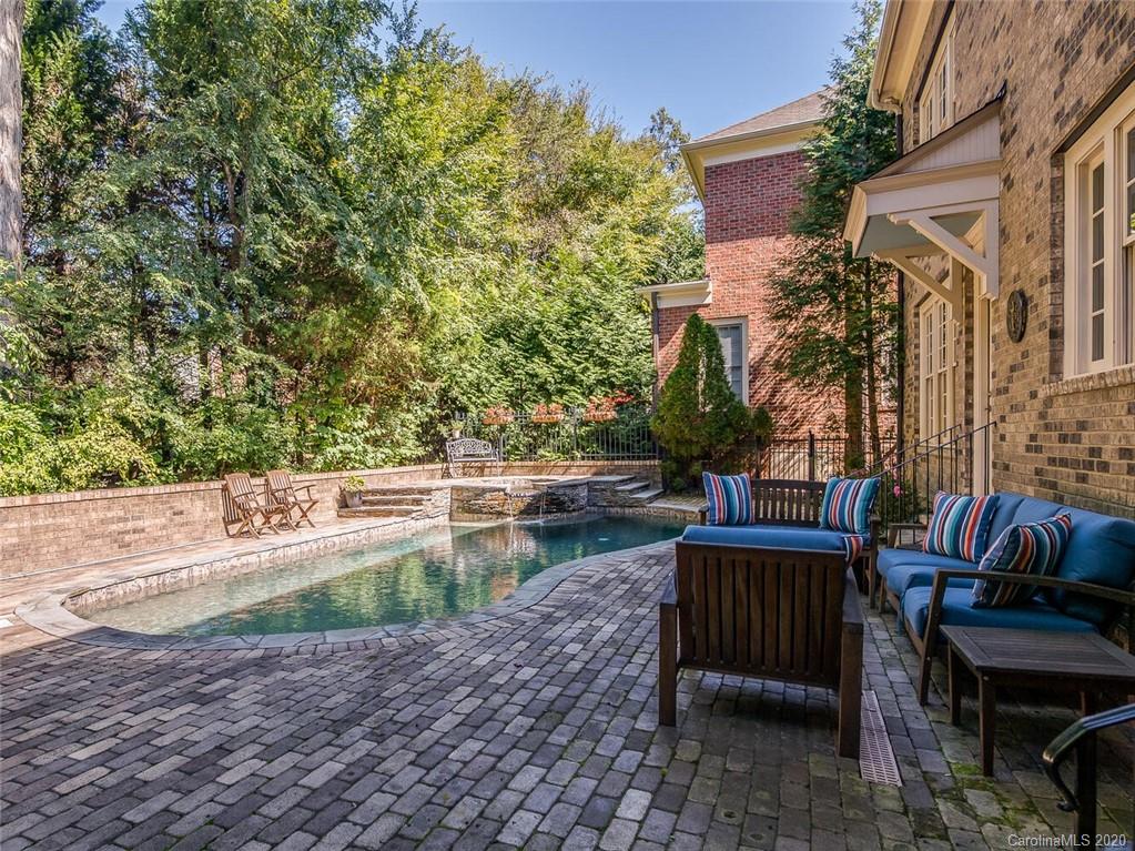 8916 Heydon Hall Circle Charlotte NC 28210