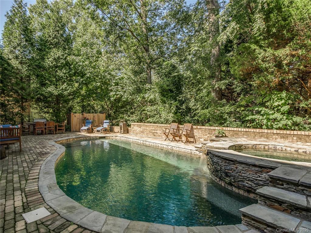 8916 Heydon Hall Circle Charlotte NC 28210