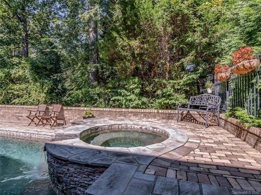 8916 Heydon Hall Circle Charlotte NC 28210