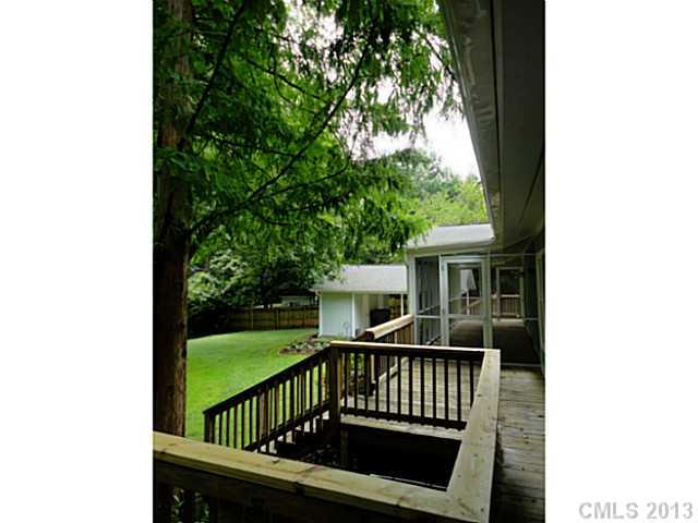 1823 Runnymede Lane Charlotte NC 28211