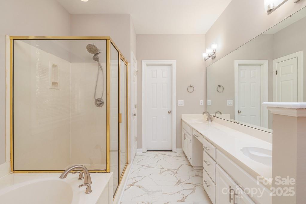 5238 Downing Creek Drive Charlotte NC 28269