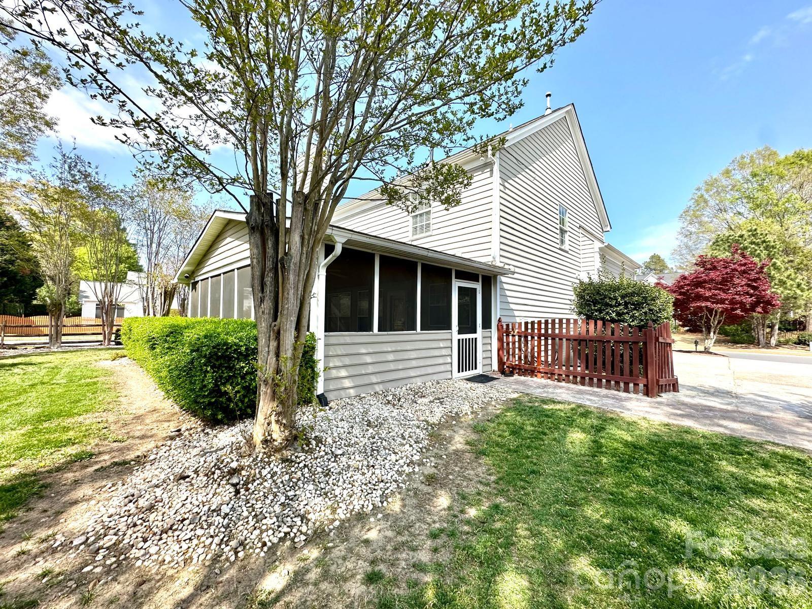 11106 Knight Castle Drive Charlotte NC 28277
