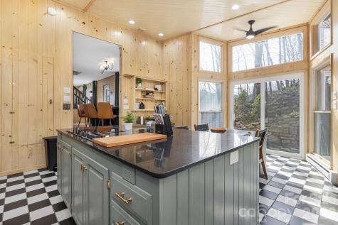 556/558 Thorncliff Drive Seven Devils NC 28604