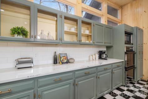 556/558 Thorncliff Drive Seven Devils NC 28604