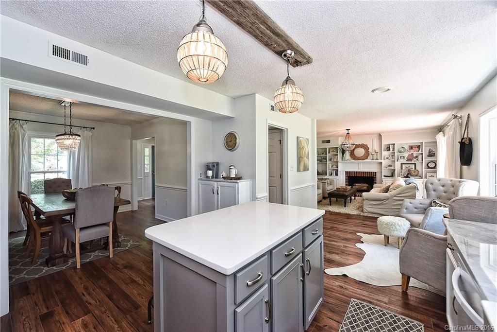 4847 Deanscroft Drive Charlotte NC 28226