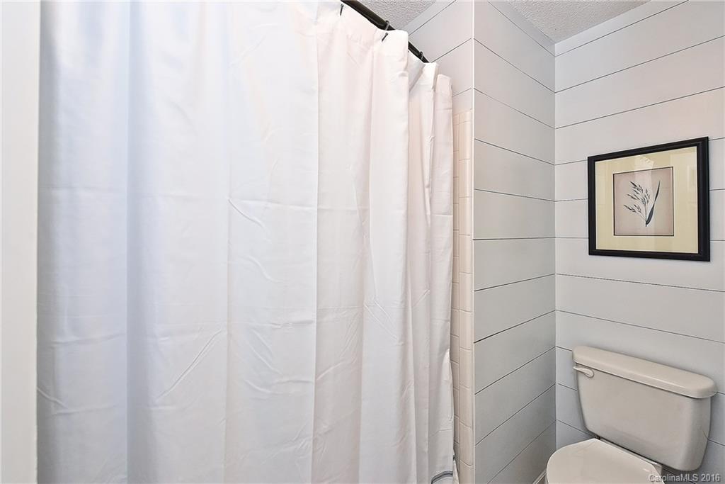 4847 Deanscroft Drive Charlotte NC 28226