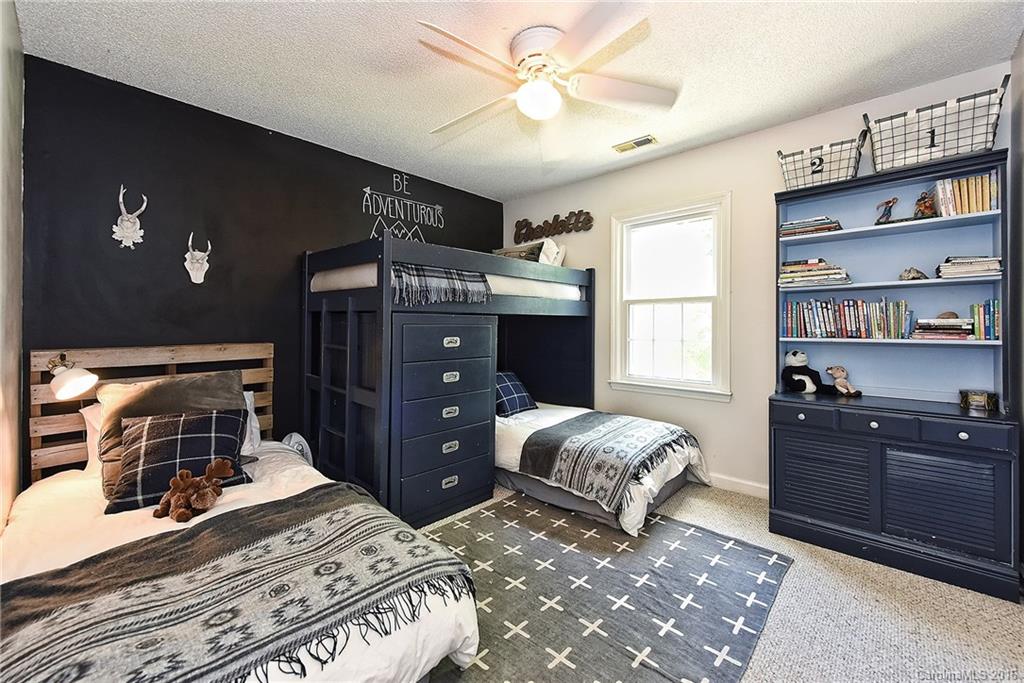 4847 Deanscroft Drive Charlotte NC 28226