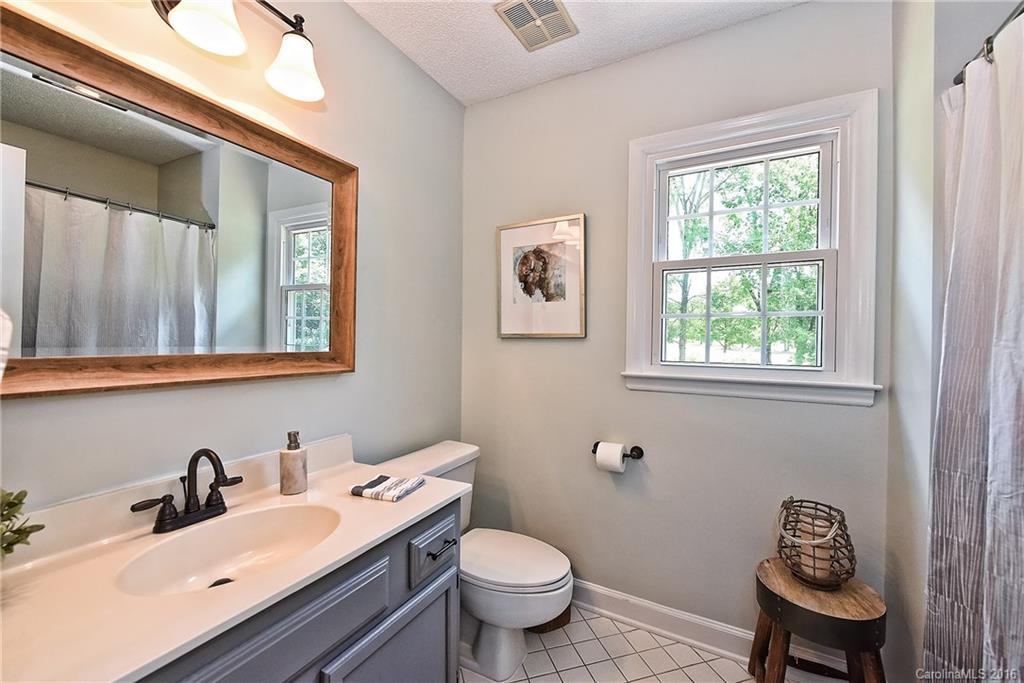 4847 Deanscroft Drive Charlotte NC 28226