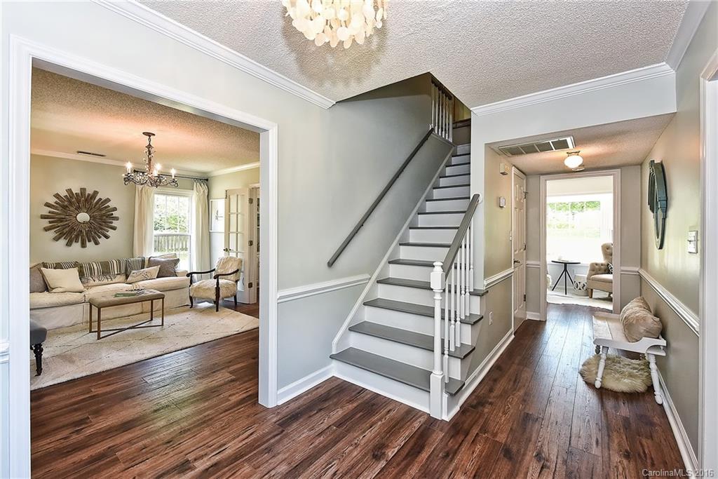 4847 Deanscroft Drive Charlotte NC 28226