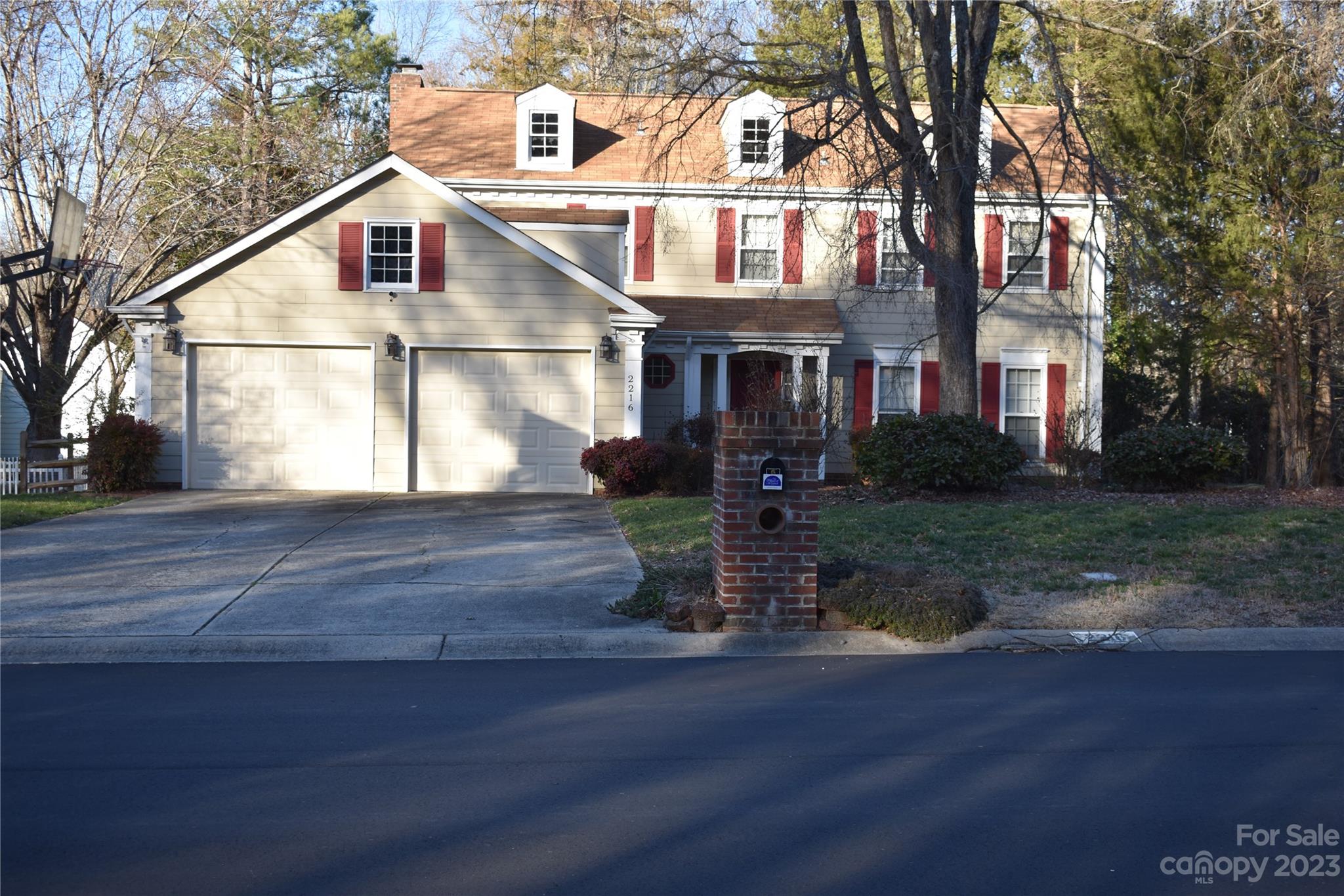 2216 Oak Leigh Drive Charlotte NC 28262